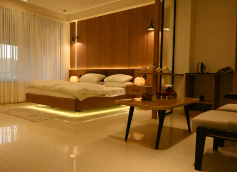 Premier Jacuzzi Suite